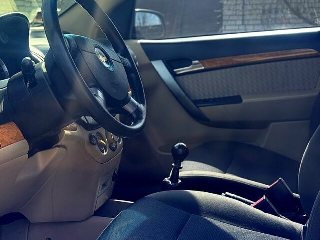 Бежевый Шевроле Авео, объемом двигателя 1.6 л и пробегом 188 тыс. км за 4750 $, фото 7 на Automoto.ua