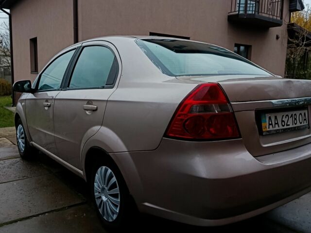 Бежевый Шевроле Авео, объемом двигателя 1.6 л и пробегом 237 тыс. км за 2100 $, фото 6 на Automoto.ua