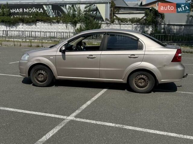 Бежевый Шевроле Авео, объемом двигателя 1.6 л и пробегом 199 тыс. км за 3700 $, фото 6 на Automoto.ua