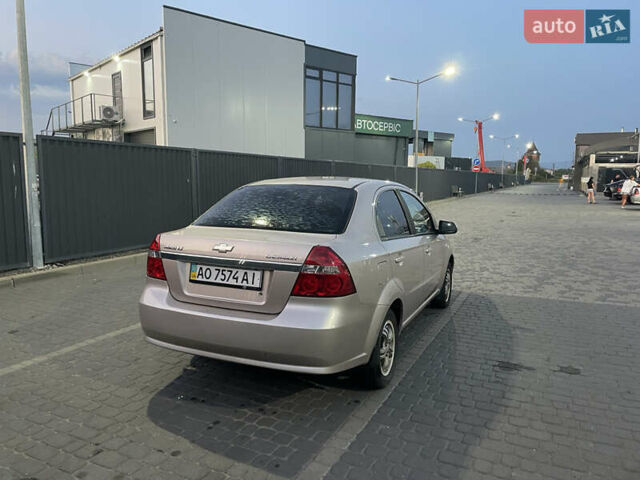 Бежевий Шевроле Авео, об'ємом двигуна 1.6 л та пробігом 174 тис. км за 4200 $, фото 9 на Automoto.ua