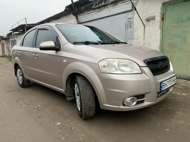 Бежевый Шевроле Авео, объемом двигателя 1.6 л и пробегом 187 тыс. км за 3100 $, фото 2 на Automoto.ua