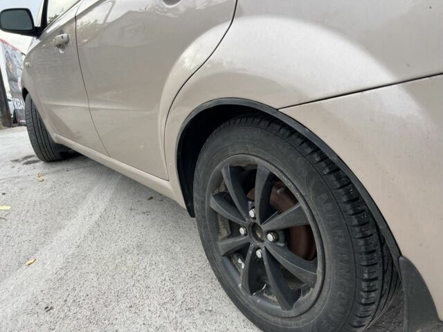 Бежевый Шевроле Авео, объемом двигателя 1.6 л и пробегом 160 тыс. км за 3650 $, фото 9 на Automoto.ua