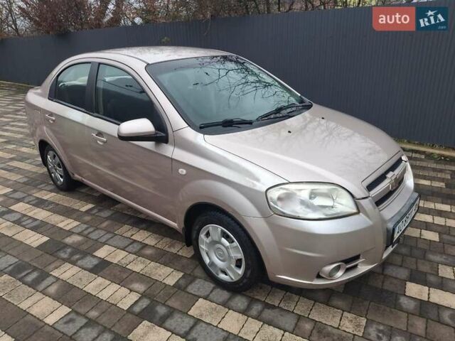 Бежевий Шевроле Авео, об'ємом двигуна 1.6 л та пробігом 355 тис. км за 3100 $, фото 2 на Automoto.ua