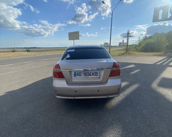 Бежевий Шевроле Авео, об'ємом двигуна 1.6 л та пробігом 390 тис. км за 3700 $, фото 5 на Automoto.ua