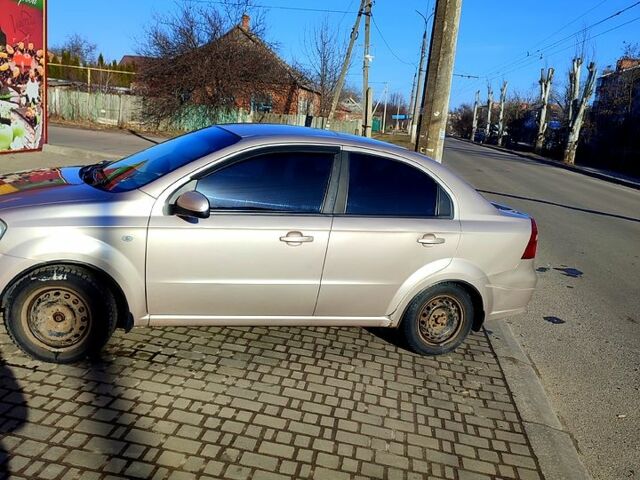 Бежевый Шевроле Авео, объемом двигателя 1.6 л и пробегом 230 тыс. км за 4000 $, фото 2 на Automoto.ua