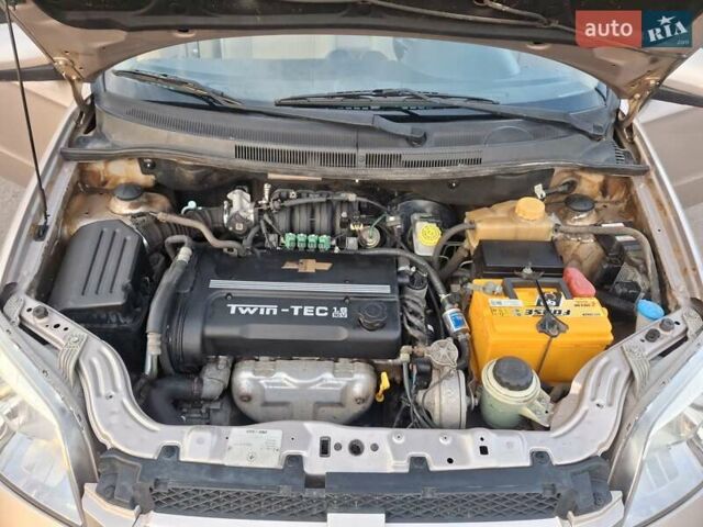 Бежевый Шевроле Авео, объемом двигателя 1.6 л и пробегом 199 тыс. км за 4400 $, фото 21 на Automoto.ua