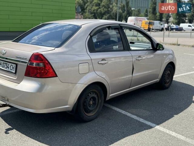 Бежевый Шевроле Авео, объемом двигателя 1.6 л и пробегом 199 тыс. км за 3700 $, фото 3 на Automoto.ua