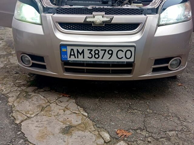 Бежевый Шевроле Авео, объемом двигателя 1.6 л и пробегом 151 тыс. км за 3800 $, фото 4 на Automoto.ua