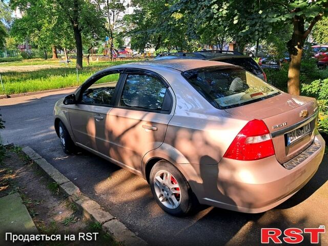 Бежевый Шевроле Авео, объемом двигателя 1.6 л и пробегом 210 тыс. км за 3400 $, фото 3 на Automoto.ua