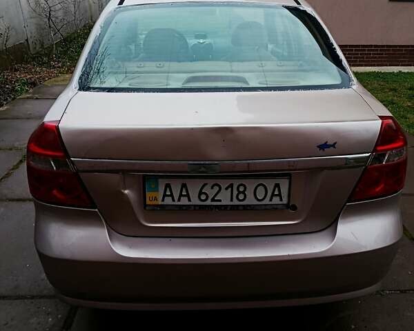 Бежевый Шевроле Авео, объемом двигателя 1.6 л и пробегом 237 тыс. км за 2100 $, фото 4 на Automoto.ua