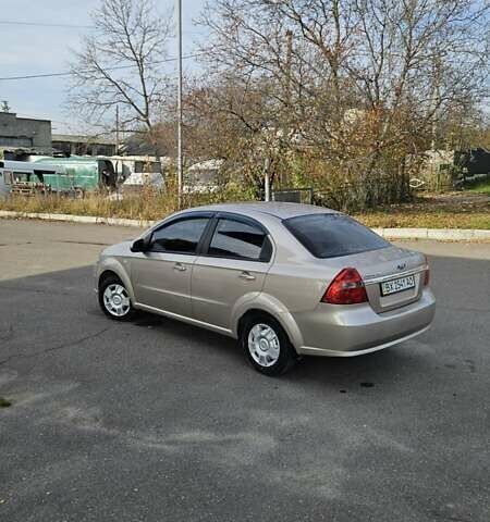 Бежевый Шевроле Авео, объемом двигателя 1.6 л и пробегом 290 тыс. км за 2799 $, фото 2 на Automoto.ua