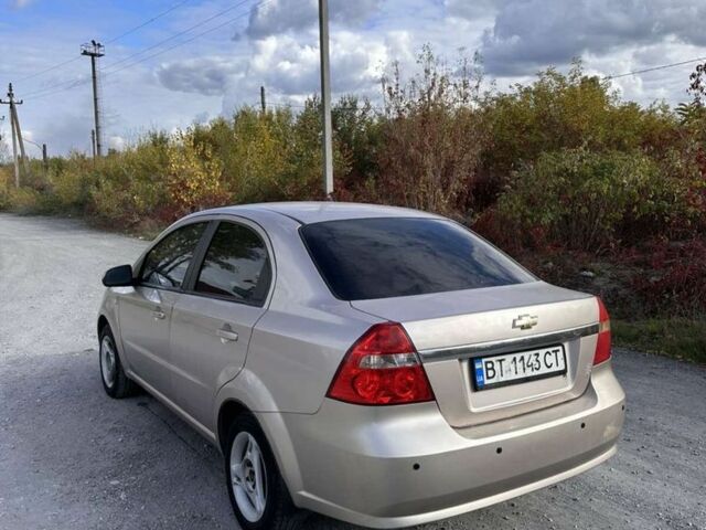 Бежевий Шевроле Авео, об'ємом двигуна 1.6 л та пробігом 202 тис. км за 1950 $, фото 4 на Automoto.ua