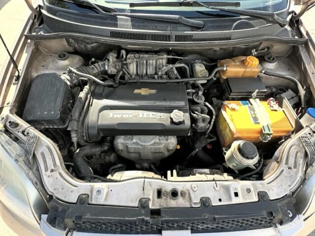 Бежевый Шевроле Авео, объемом двигателя 1.6 л и пробегом 3 тыс. км за 4400 $, фото 1 на Automoto.ua