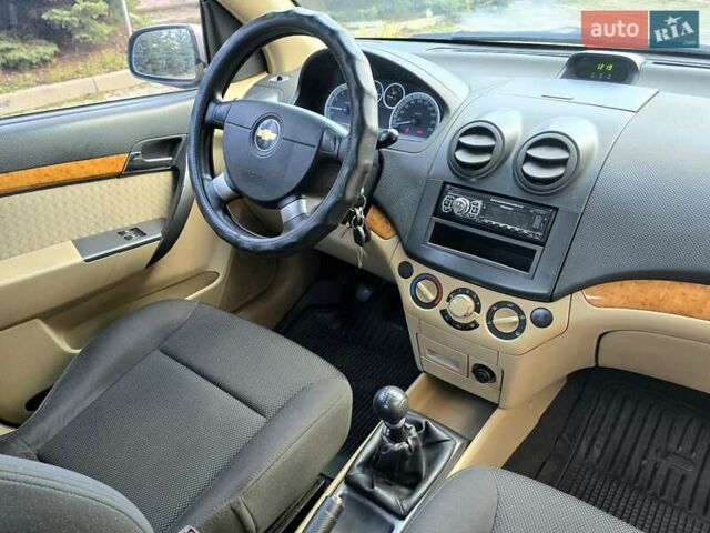Бежевый Шевроле Авео, объемом двигателя 1.6 л и пробегом 170 тыс. км за 3300 $, фото 21 на Automoto.ua