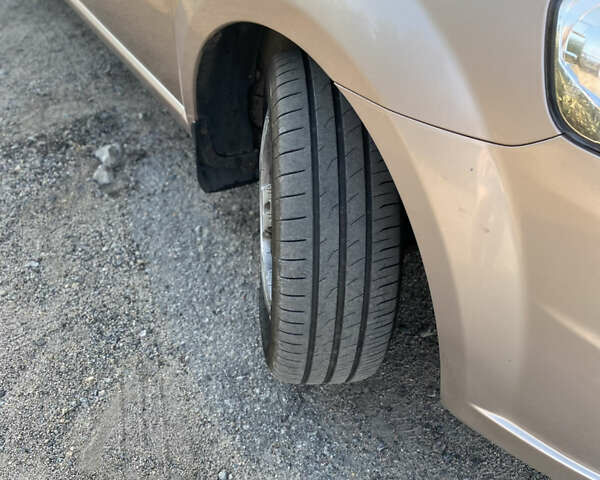 Бежевый Шевроле Авео, объемом двигателя 1.6 л и пробегом 210 тыс. км за 4200 $, фото 7 на Automoto.ua