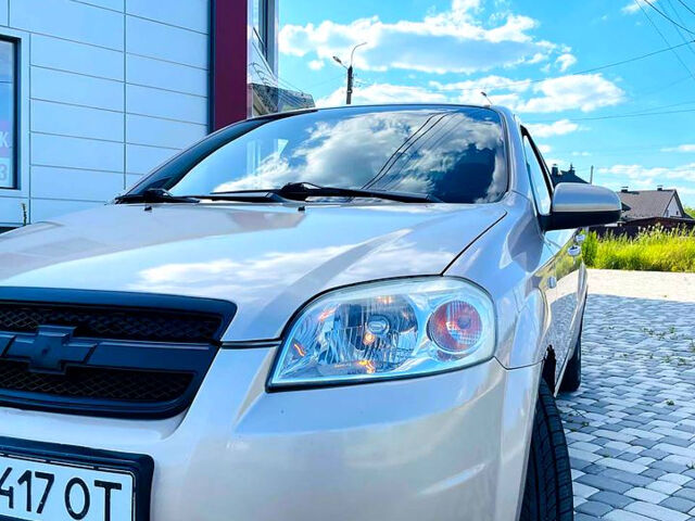 Бежевый Шевроле Авео, объемом двигателя 1.6 л и пробегом 241 тыс. км за 3700 $, фото 5 на Automoto.ua