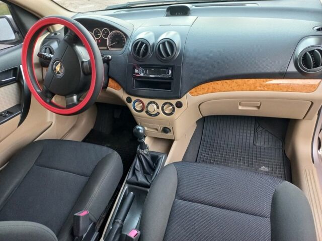 Бежевый Шевроле Авео, объемом двигателя 0 л и пробегом 180 тыс. км за 4650 $, фото 3 на Automoto.ua