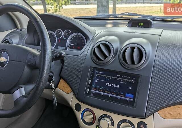 Бежевый Шевроле Авео, объемом двигателя 1.6 л и пробегом 99 тыс. км за 5000 $, фото 6 на Automoto.ua
