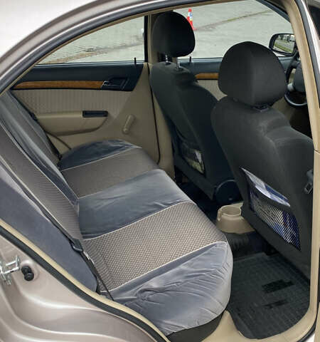 Бежевий Шевроле Авео, об'ємом двигуна 1.6 л та пробігом 140 тис. км за 4000 $, фото 24 на Automoto.ua