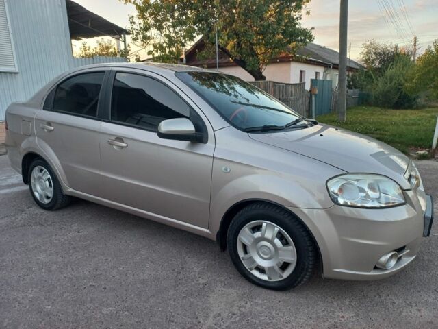 Бежевый Шевроле Авео, объемом двигателя 0 л и пробегом 180 тыс. км за 4650 $, фото 1 на Automoto.ua