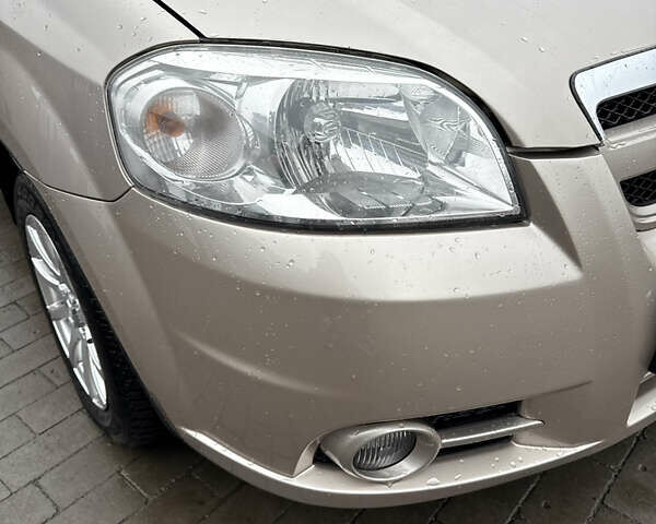 Бежевый Шевроле Авео, объемом двигателя 1.6 л и пробегом 278 тыс. км за 5400 $, фото 31 на Automoto.ua