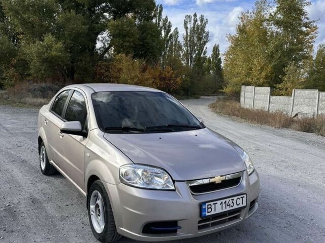 Бежевий Шевроле Авео, об'ємом двигуна 1.6 л та пробігом 202 тис. км за 1950 $, фото 2 на Automoto.ua