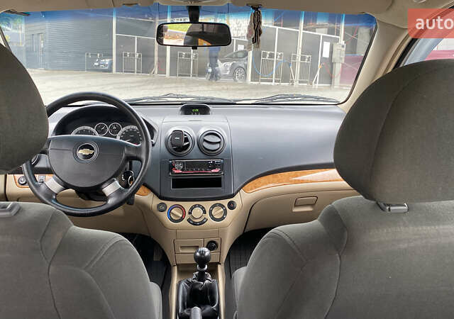 Бежевий Шевроле Авео, об'ємом двигуна 1.6 л та пробігом 140 тис. км за 4000 $, фото 22 на Automoto.ua