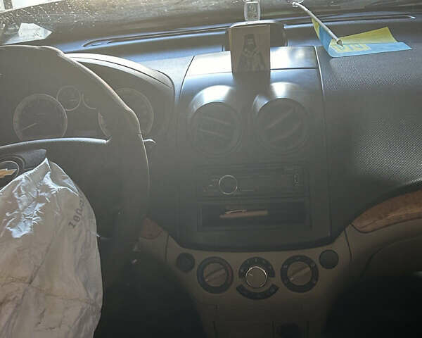 Бежевий Шевроле Авео, об'ємом двигуна 1.6 л та пробігом 102 тис. км за 2300 $, фото 10 на Automoto.ua