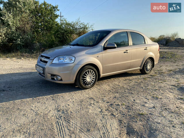 Бежевый Шевроле Авео, объемом двигателя 1.6 л и пробегом 210 тыс. км за 4200 $, фото 4 на Automoto.ua