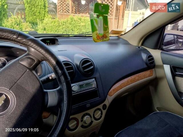 Бежевый Шевроле Авео, объемом двигателя 1.6 л и пробегом 165 тыс. км за 3650 $, фото 10 на Automoto.ua