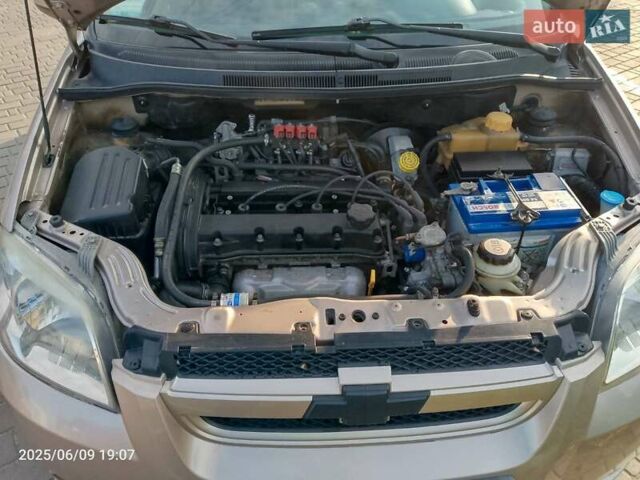 Бежевый Шевроле Авео, объемом двигателя 1.6 л и пробегом 165 тыс. км за 3650 $, фото 12 на Automoto.ua