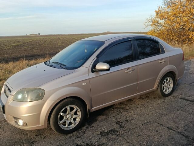 Бежевый Шевроле Авео, объемом двигателя 0 л и пробегом 243 тыс. км за 4600 $, фото 2 на Automoto.ua