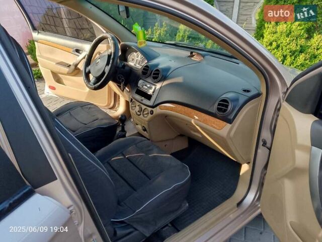 Бежевый Шевроле Авео, объемом двигателя 1.6 л и пробегом 165 тыс. км за 3650 $, фото 8 на Automoto.ua