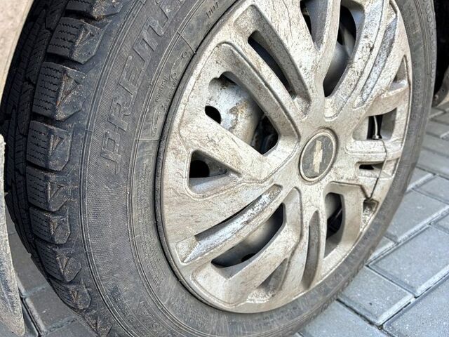 Шевроле Авео 2008 в Новоукраинке на Automoto.ua Бежевый Шевроле Авео, объемом двигателя 1.6 л и пробегом 190 тыс. км за 2800 $, фото 11 на Automoto.ua