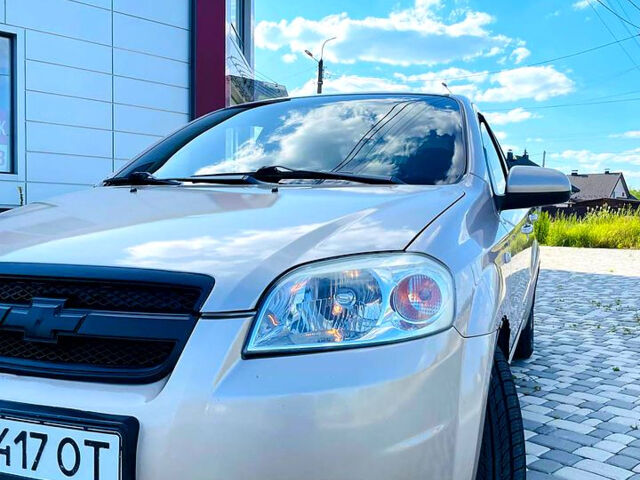 Бежевый Шевроле Авео, объемом двигателя 1.6 л и пробегом 241 тыс. км за 3700 $, фото 3 на Automoto.ua