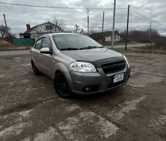 Бежевий Шевроле Авео, об'ємом двигуна 1.6 л та пробігом 205 тис. км за 2500 $, фото 3 на Automoto.ua