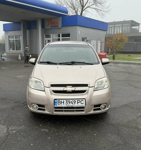 Бежевый Шевроле Авео, объемом двигателя 1.6 л и пробегом 165 тыс. км за 4100 $, фото 1 на Automoto.ua