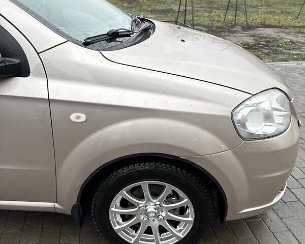 Бежевый Шевроле Авео, объемом двигателя 1.6 л и пробегом 278 тыс. км за 5400 $, фото 29 на Automoto.ua