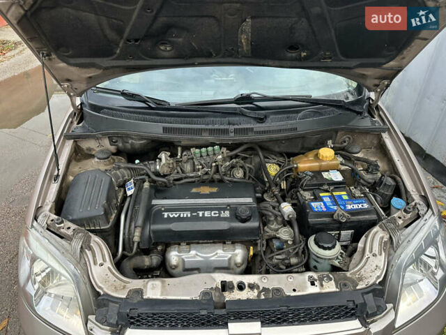 Шевроле Авео 2008 в Кременчуге на Automoto.ua Бежевый Шевроле Авео, объемом двигателя 1.6 л и пробегом 198 тыс. км за 5100 $, фото 15 на Automoto.ua