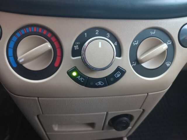 Бежевый Шевроле Авео, объемом двигателя 0 л и пробегом 180 тыс. км за 4650 $, фото 6 на Automoto.ua