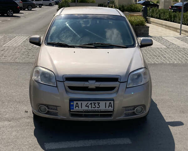 Бежевий Шевроле Авео, об'ємом двигуна 1.6 л та пробігом 470 тис. км за 3500 $, фото 1 на Automoto.ua