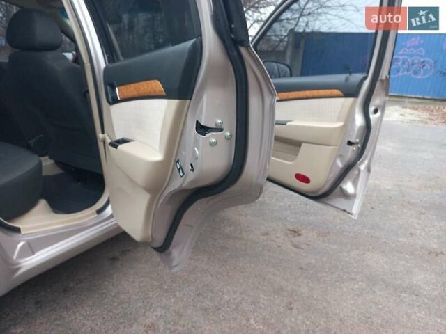 Бежевый Шевроле Авео, объемом двигателя 1.6 л и пробегом 180 тыс. км за 4600 $, фото 23 на Automoto.ua