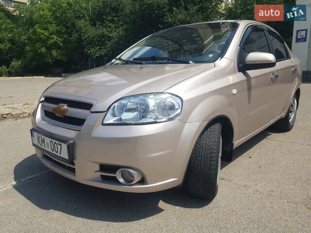 Бежевый Шевроле Авео, объемом двигателя 1.6 л и пробегом 140 тыс. км за 4650 $, фото 2 на Automoto.ua