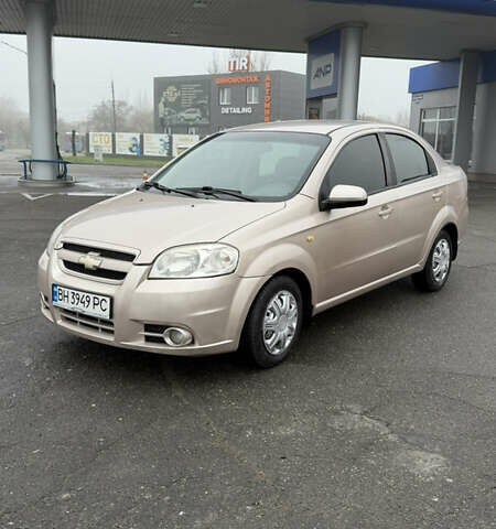 Бежевый Шевроле Авео, объемом двигателя 1.6 л и пробегом 165 тыс. км за 4100 $, фото 3 на Automoto.ua
