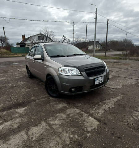 Бежевий Шевроле Авео, об'ємом двигуна 1.6 л та пробігом 205 тис. км за 2500 $, фото 4 на Automoto.ua