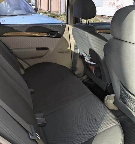 Бежевый Шевроле Авео, объемом двигателя 1.6 л и пробегом 99 тыс. км за 5000 $, фото 10 на Automoto.ua