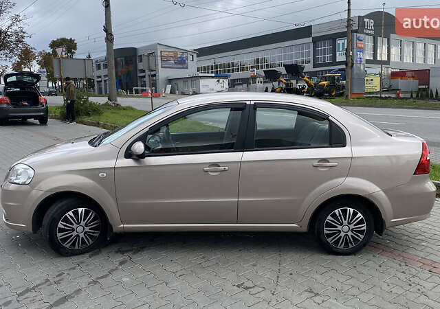 Бежевий Шевроле Авео, об'ємом двигуна 1.6 л та пробігом 140 тис. км за 4000 $, фото 8 на Automoto.ua