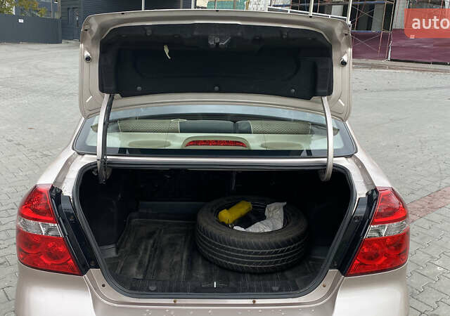 Бежевий Шевроле Авео, об'ємом двигуна 1.6 л та пробігом 140 тис. км за 4000 $, фото 30 на Automoto.ua