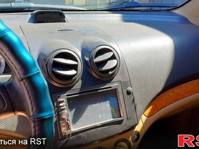 Бежевый Шевроле Авео, объемом двигателя 1.6 л и пробегом 320 тыс. км за 4000 $, фото 11 на Automoto.ua