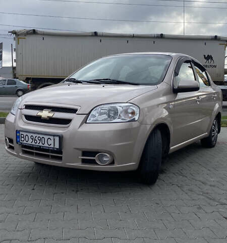 Бежевий Шевроле Авео, об'ємом двигуна 1.6 л та пробігом 140 тис. км за 4000 $, фото 1 на Automoto.ua